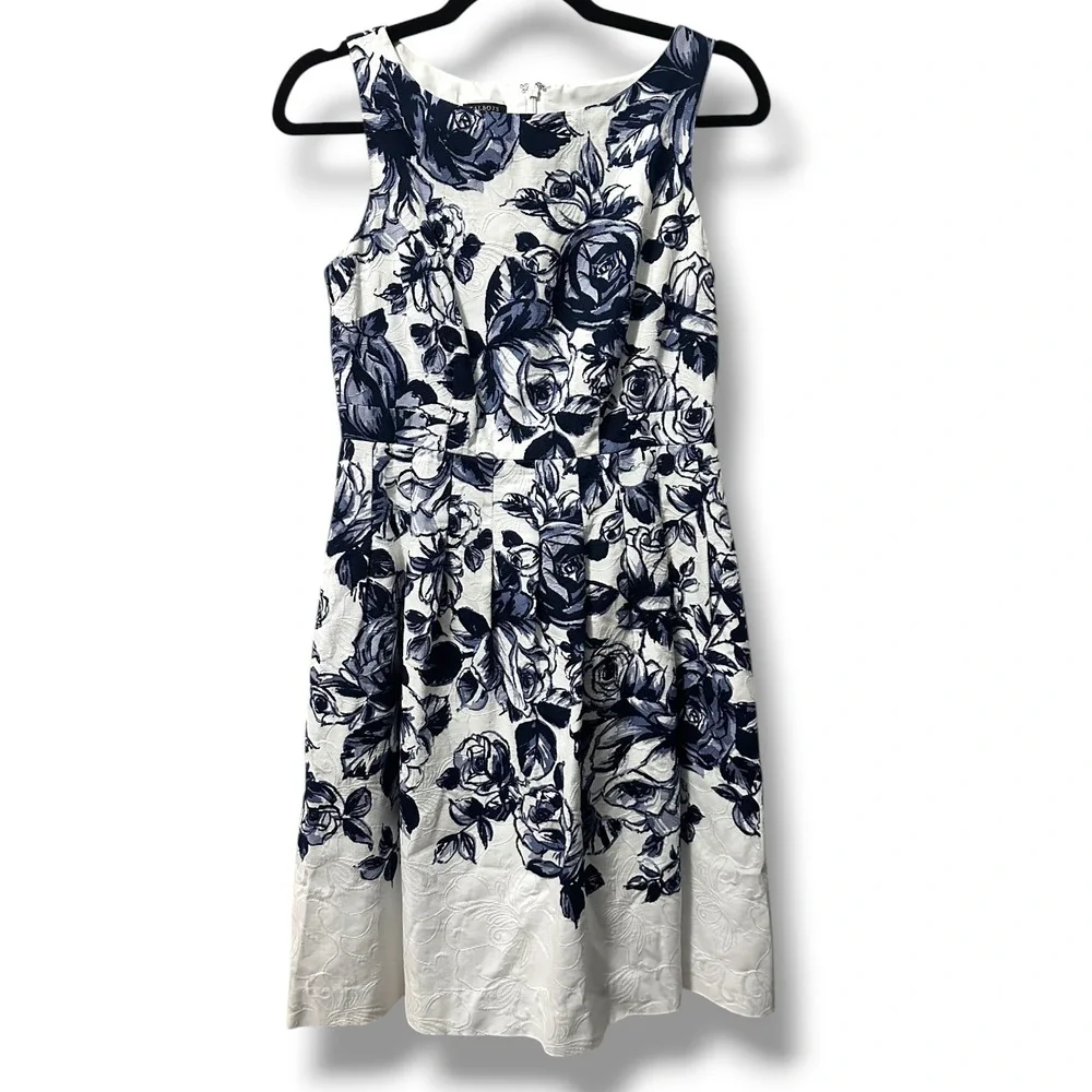 Talbots Delft Blue Floral Fit Flare Dress Sleeveless Lined Classic 2P Garden - Picture 1 of 10